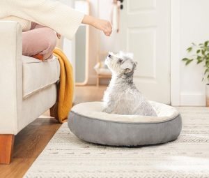 تشک گرد سگ و گربه جنس پارچه مبلی با دوام رنگ صورتی کمرنگ